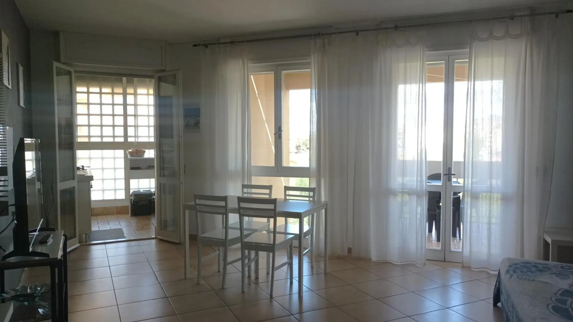 A...Mikimari Daire Quartu SantʼElena 0*,